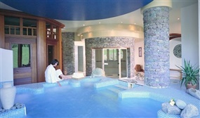 March Special: Top-to-Toe Pamper Package including 3 Treatments, Thermal Suite Access and Prosecco