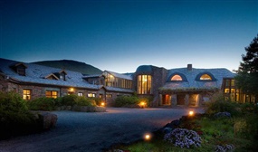 Stunning 4* hotel located in the heart of the breath-taking Delphi Valley