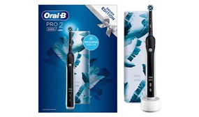 Oral B Power Cross Action Pro 2500 Electric Toothbrush