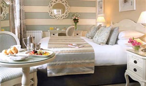 4* stay at one of Killarneyâs most popular family-owned hotels