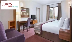 1, 2 or 3 Nights B&B for 2, Bottle of Fizz & a Late Checkout at Jurys Inn Christchurch Dublin