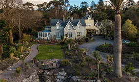 Fabulous stay near Dingle Bay, nestled in stunning garden surroundings