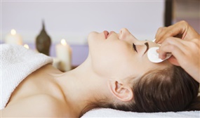 Choice of a 1-Hour Deep-Cleansing, Hydrating or Relaxing Facial 