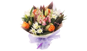 Mother's Day Deluxe Bouquet with Nationwide Delivery