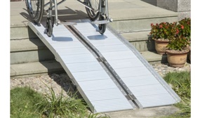 2FT / 3.3FT / 6FT Folding Aluminum Portable Ramp