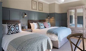 4* Stay located at the Picturesque Strangford Lough