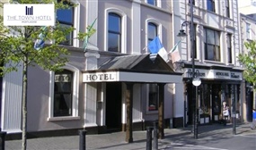 1, 2 or 3 Night B&B for 2, Evening Meal Option, Wine & Late Checkout at The Town Hotel, Laois