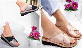 Pair of Crossover Toe Supporting Sandals