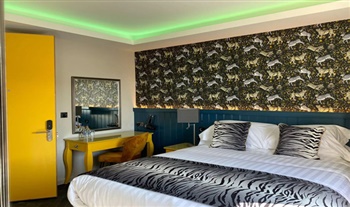 1, 2 or 3 Nights Stay for 2 People including a Cocktail on Arrival and a Late Checkout