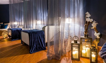 Lir Spa Luxury Pamper Package including 3 Treatments, Prosecco, and Thermal Suite Access 