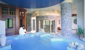 March Special: Top-to-Toe Pamper Package including 3 Treatments, Thermal Suite Access and Prosecco