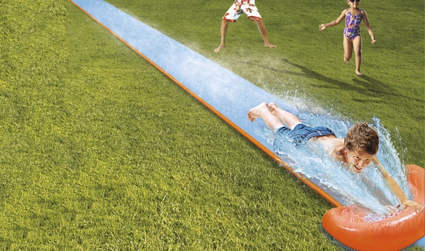 €18.99 for a Giant 16ft Surf ‘N Water Slide