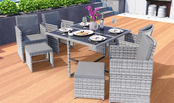 END OF SEASON SALE: €419.99 for an 8 Seater Rattan Cube Set with Rain Cover