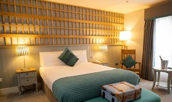 1, 2 or 3 Nights B&B Stay for 2 People including a Dining Credit, a Welcome Drink on Arrival and a Late Checkout