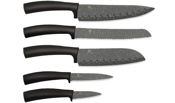 knives01.jpg
