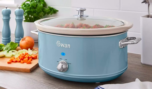 Swan Retro Slow Cookers from €24.99 - 3 Sizes