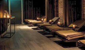 A Relaxing Pamper Spa Package with Hydra Facial and Zeneese Massage 